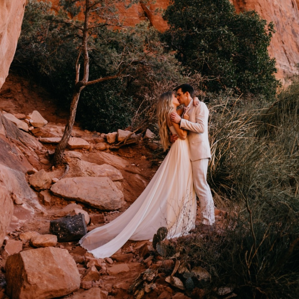 Leanne Marshall McKenna Wedding Dress - Picture 8 of 13